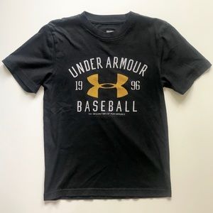 Boys Under Armour Black Baseball Shirt Small EUC